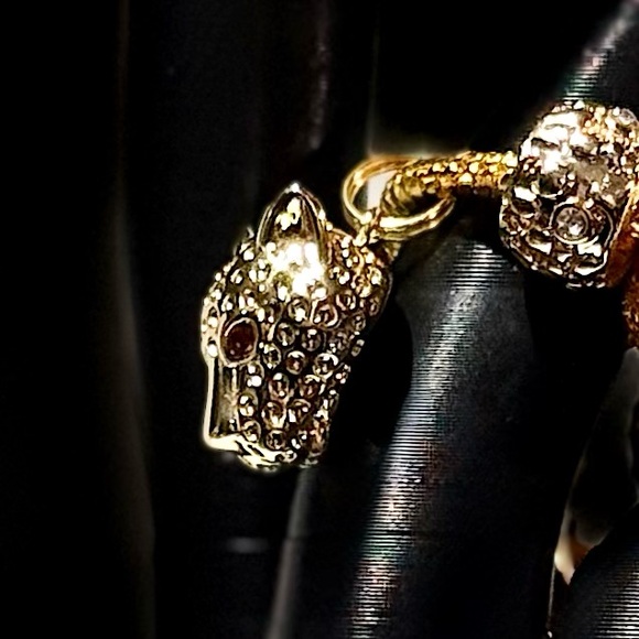 Elegant Gold and Red Beaded Bracelet - Picture 5 of 7